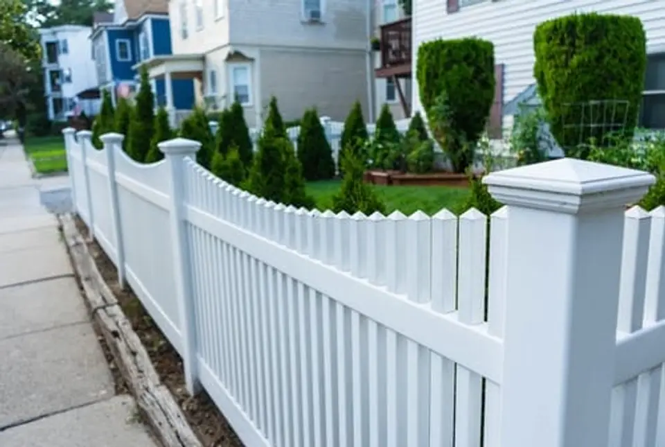 Vinyl Fence / Cerca de Vinilo